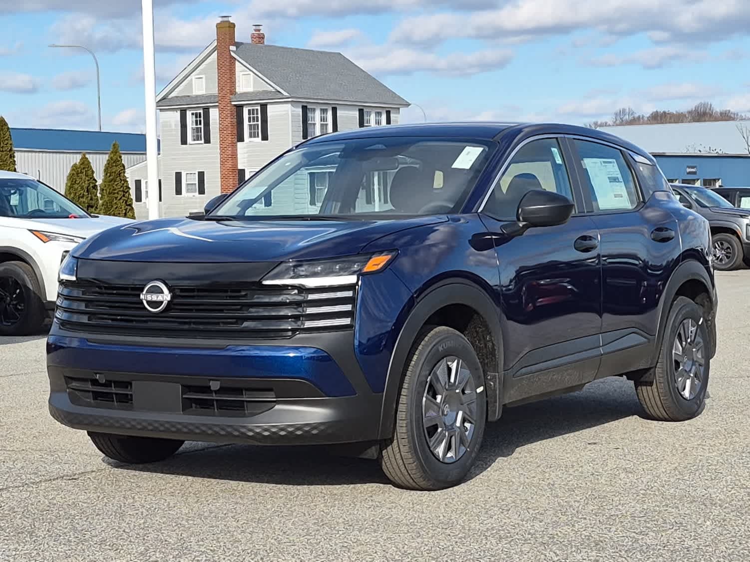 2026 Nissan Kicks S — photo 1 of 17