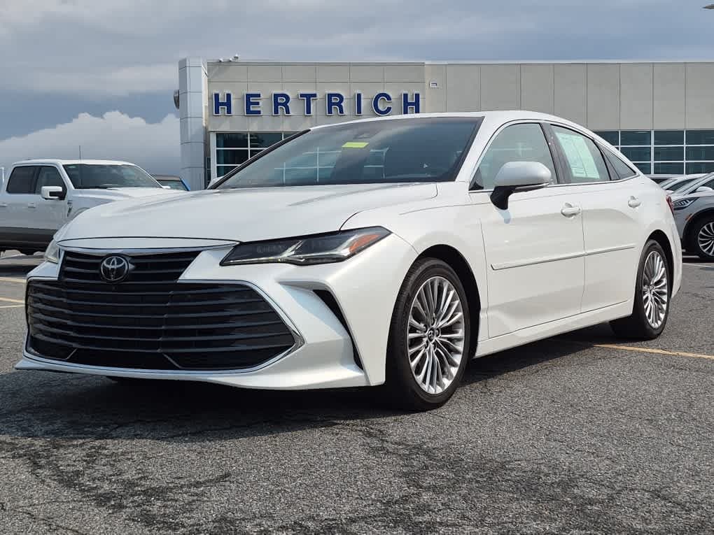 2019 Toyota Avalon Limited — photo 1 of 22
