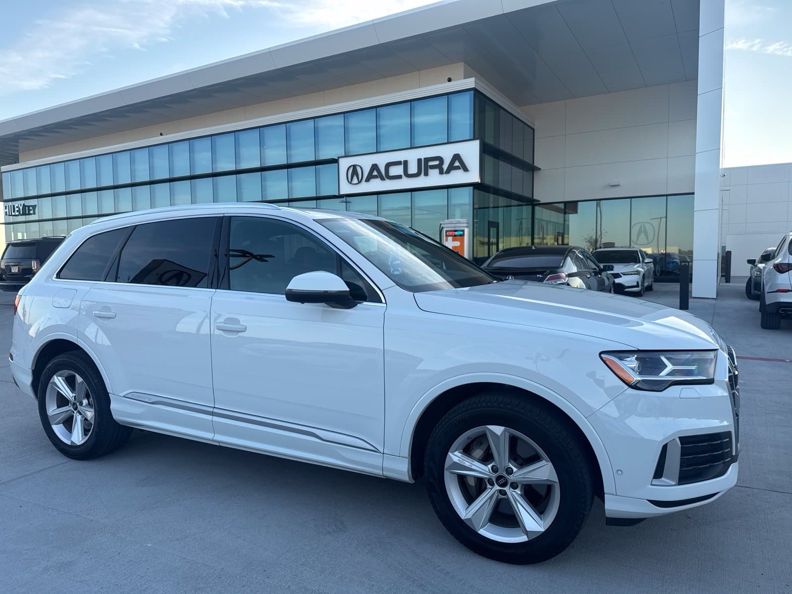 2023 Audi Q7 Base — photo 1 of 20
