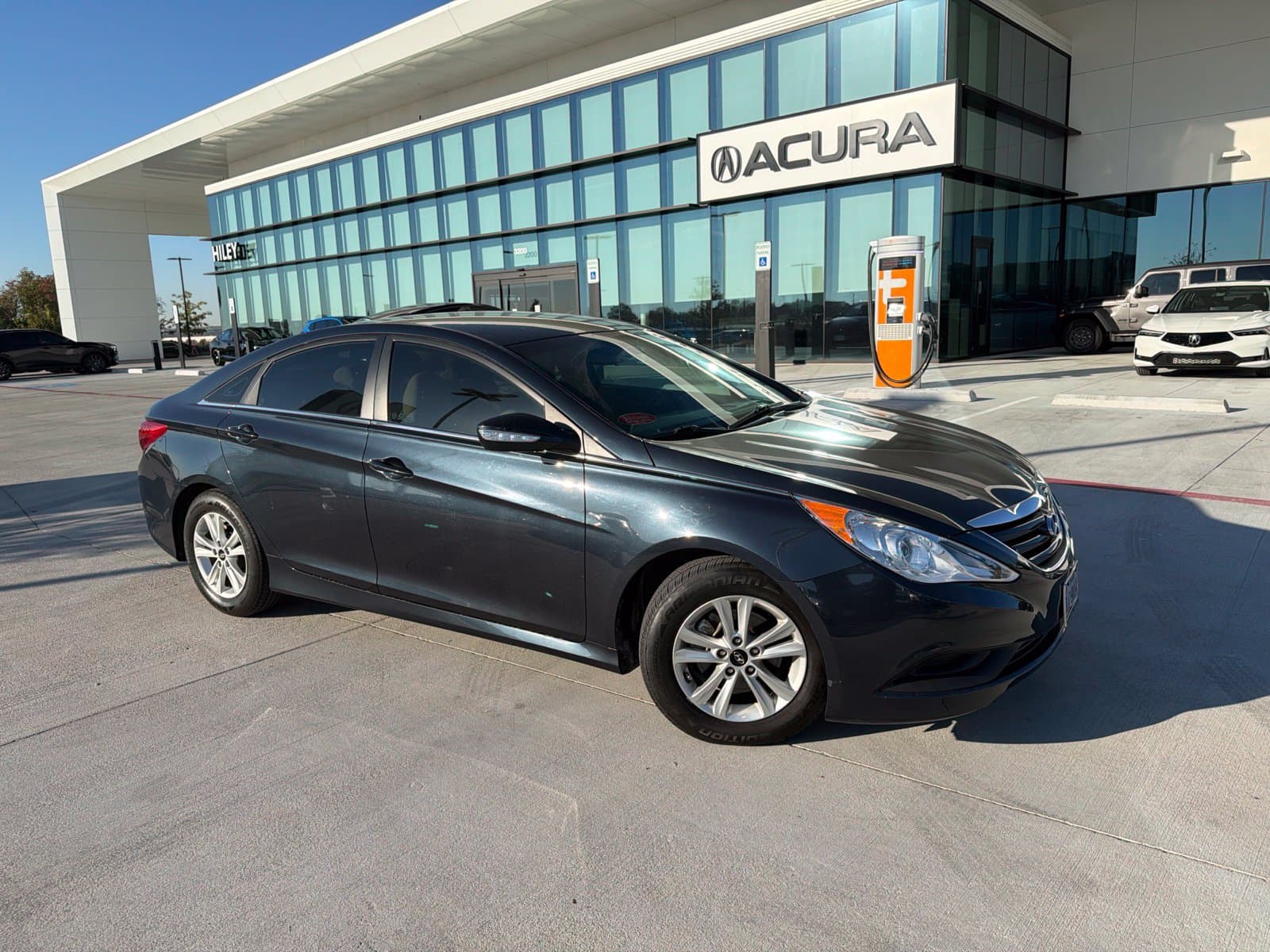 2014 Hyundai Sonata GLS — photo 1 of 10