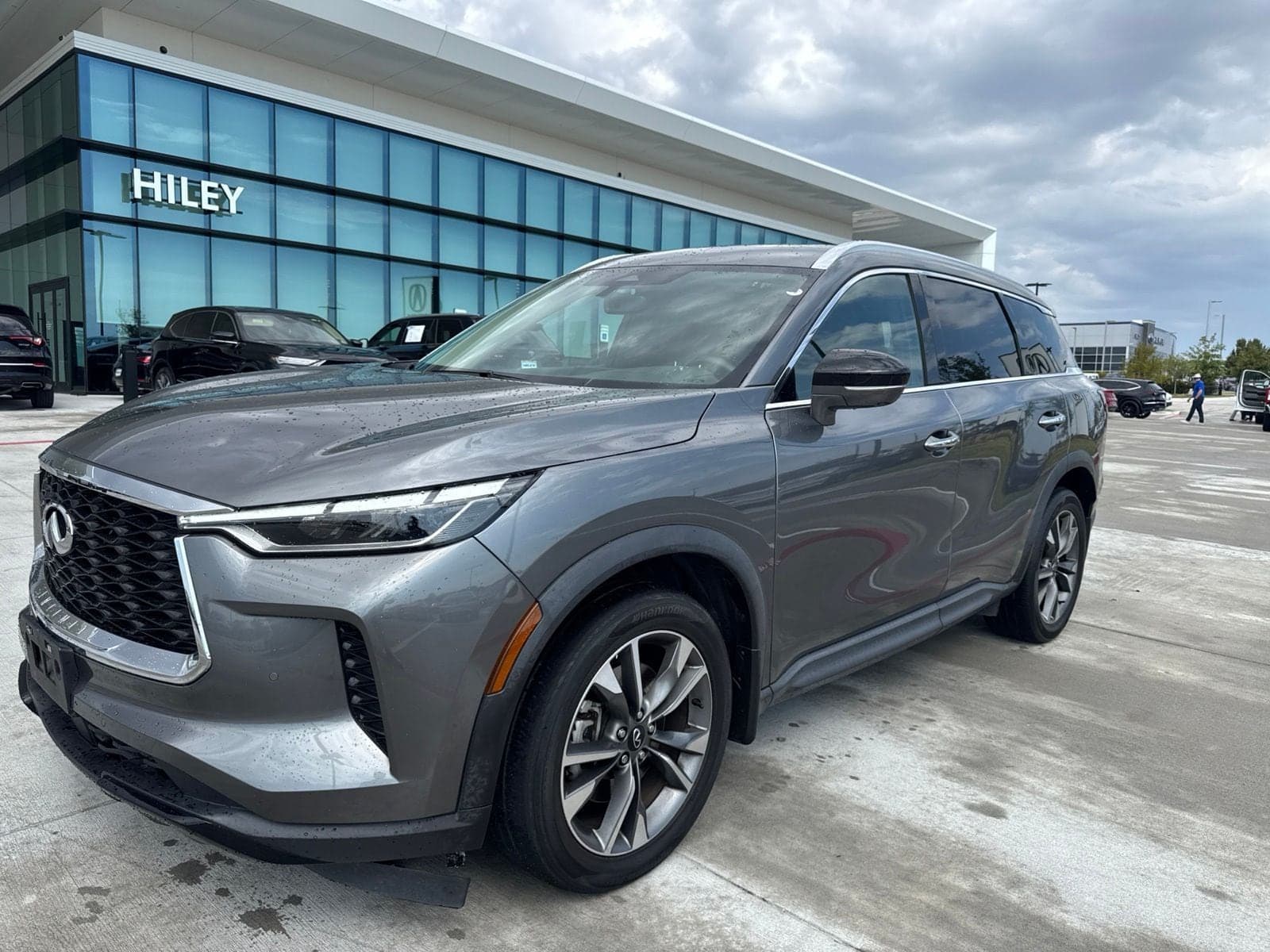 2023 INFINITI QX60 LUXE — photo 1 of 22
