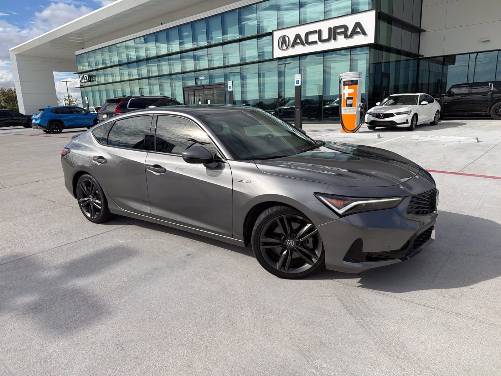 2025 Acura Integra Base — photo 1 of 11