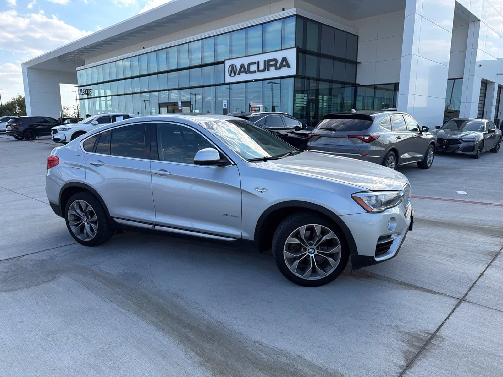 2015 BMW X4 xDrive28i — photo 1 of 11