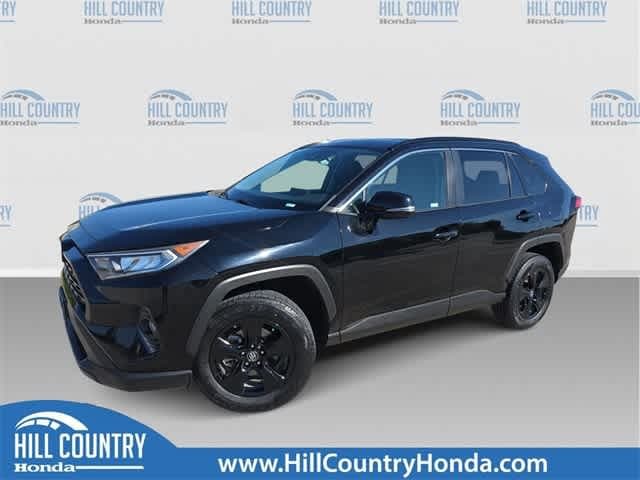 Foto de 2021 Toyota RAV4 XLE