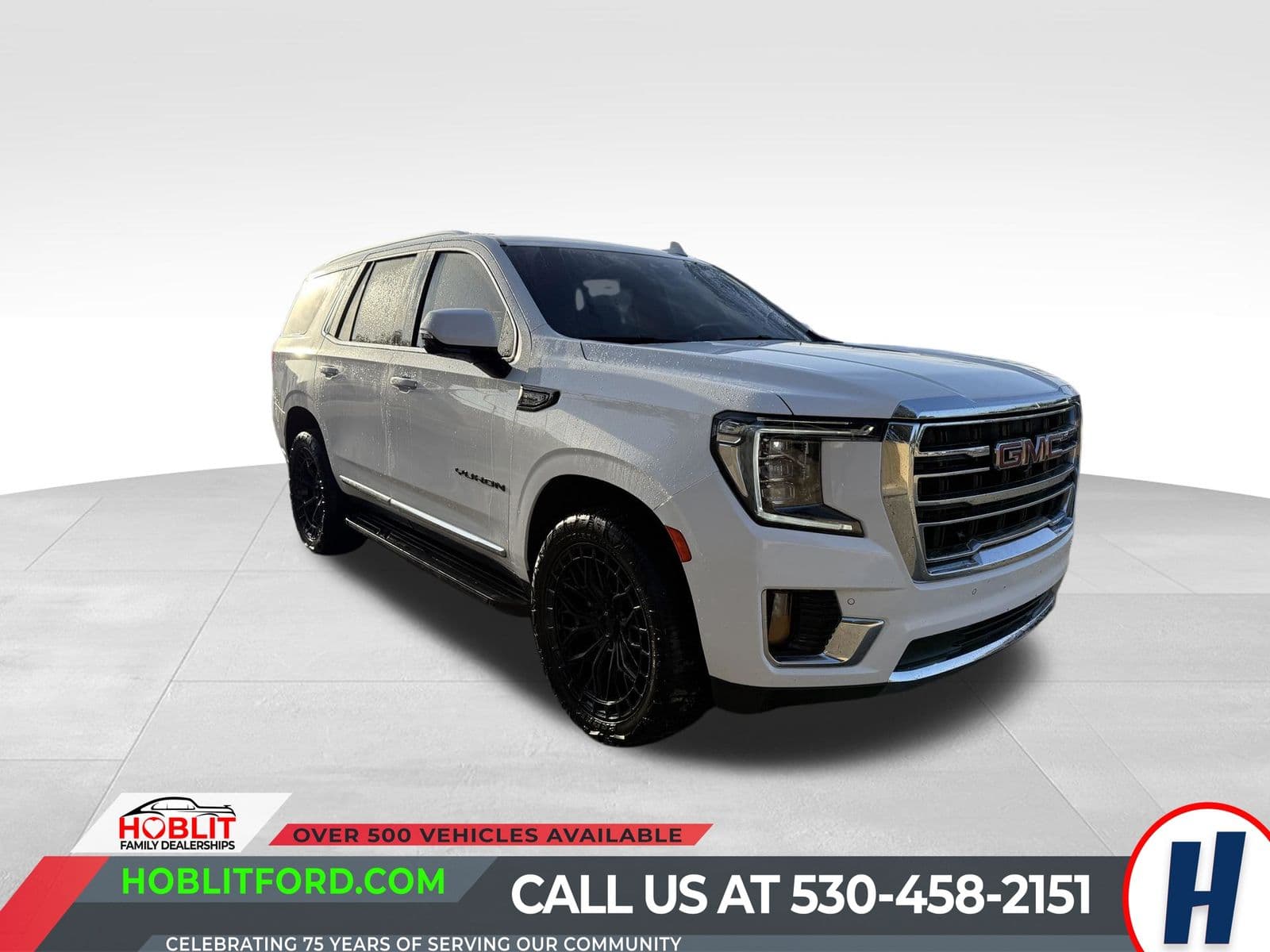 2023 GMC Yukon SLT — photo 1 of 9