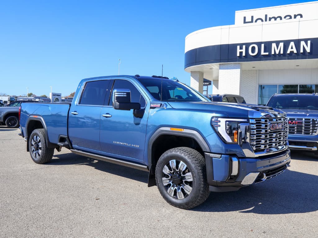 2024 GMC Sierra 2500HD Denali — photo 1 of 43