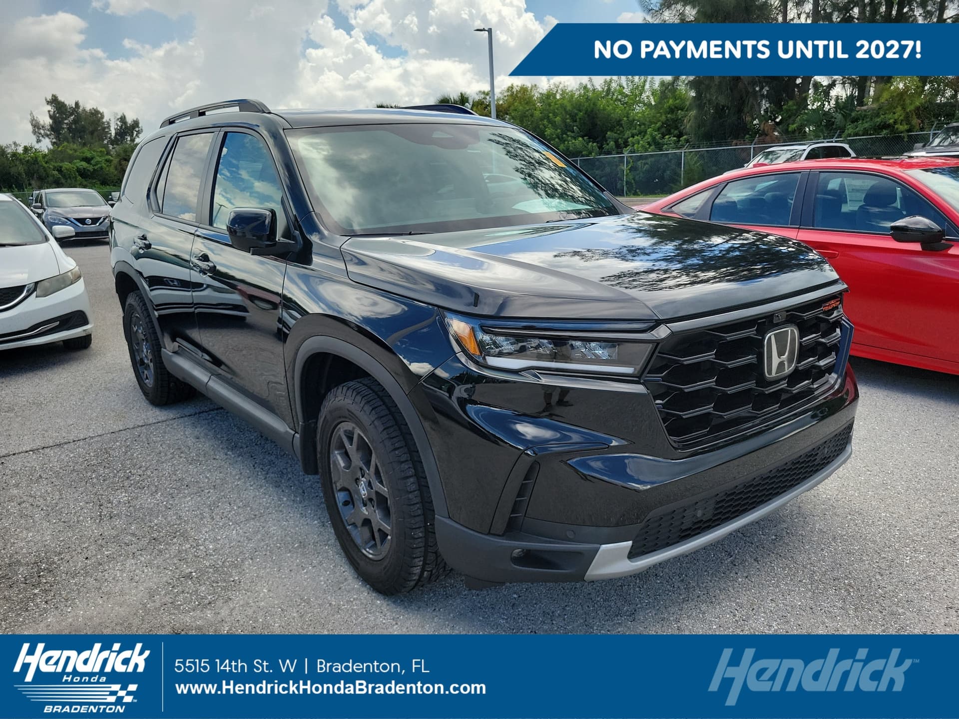2025 Honda Pilot TrailSport — photo 1 of 11