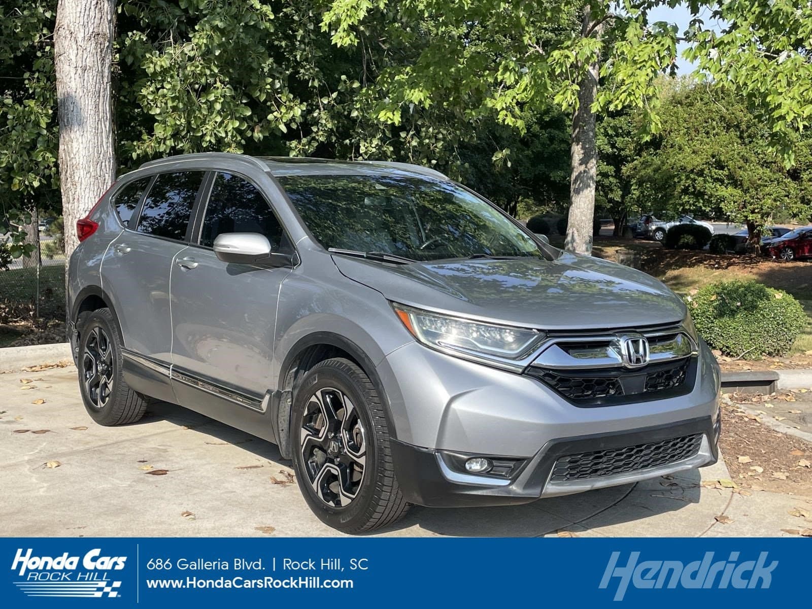 2017 Honda CR-V Touring — photo 1 of 36