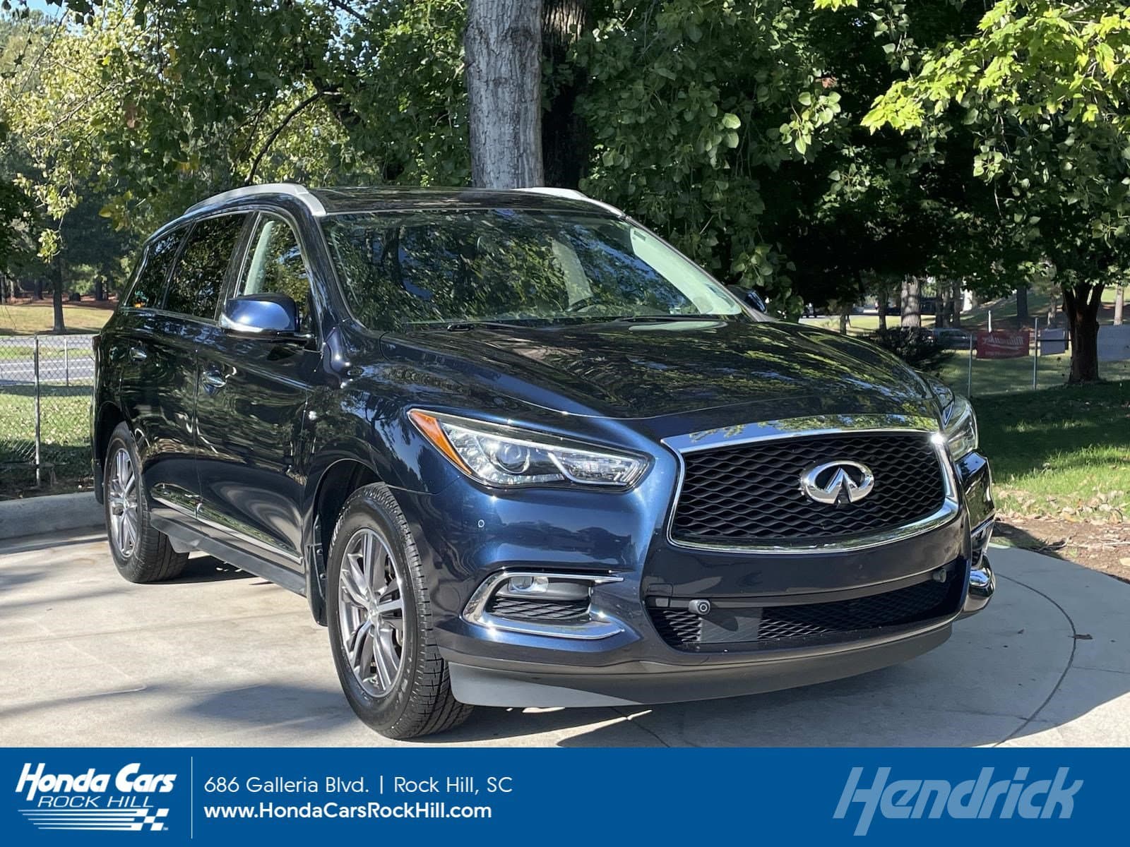 2019 INFINITI QX60 LUXE — photo 1 of 36