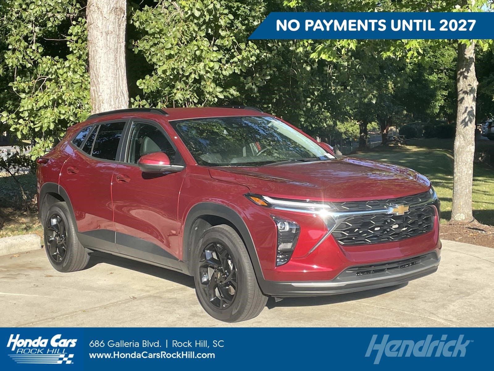 2025 Chevrolet Trax LT — photo 1 of 33