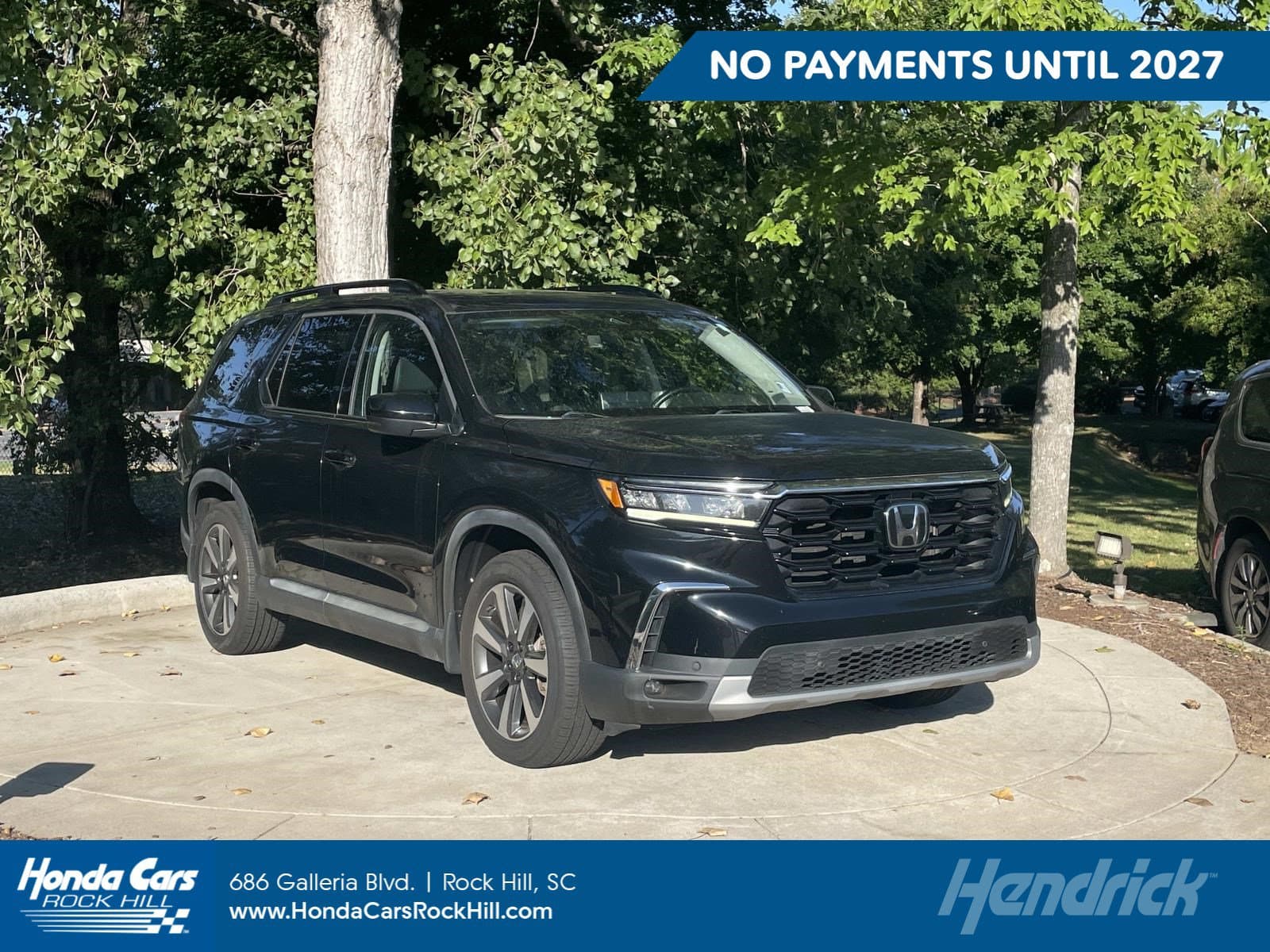 2023 Honda Pilot Touring — photo 1 of 36