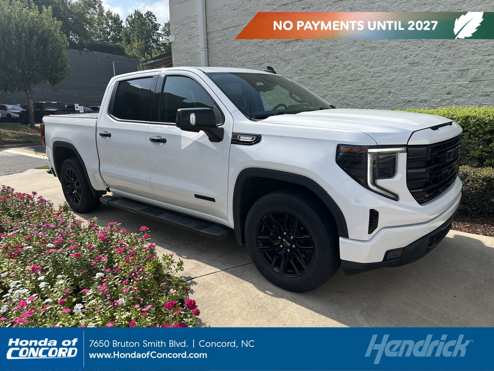 2022 GMC Sierra 1500 Elevation — photo 1 of 12