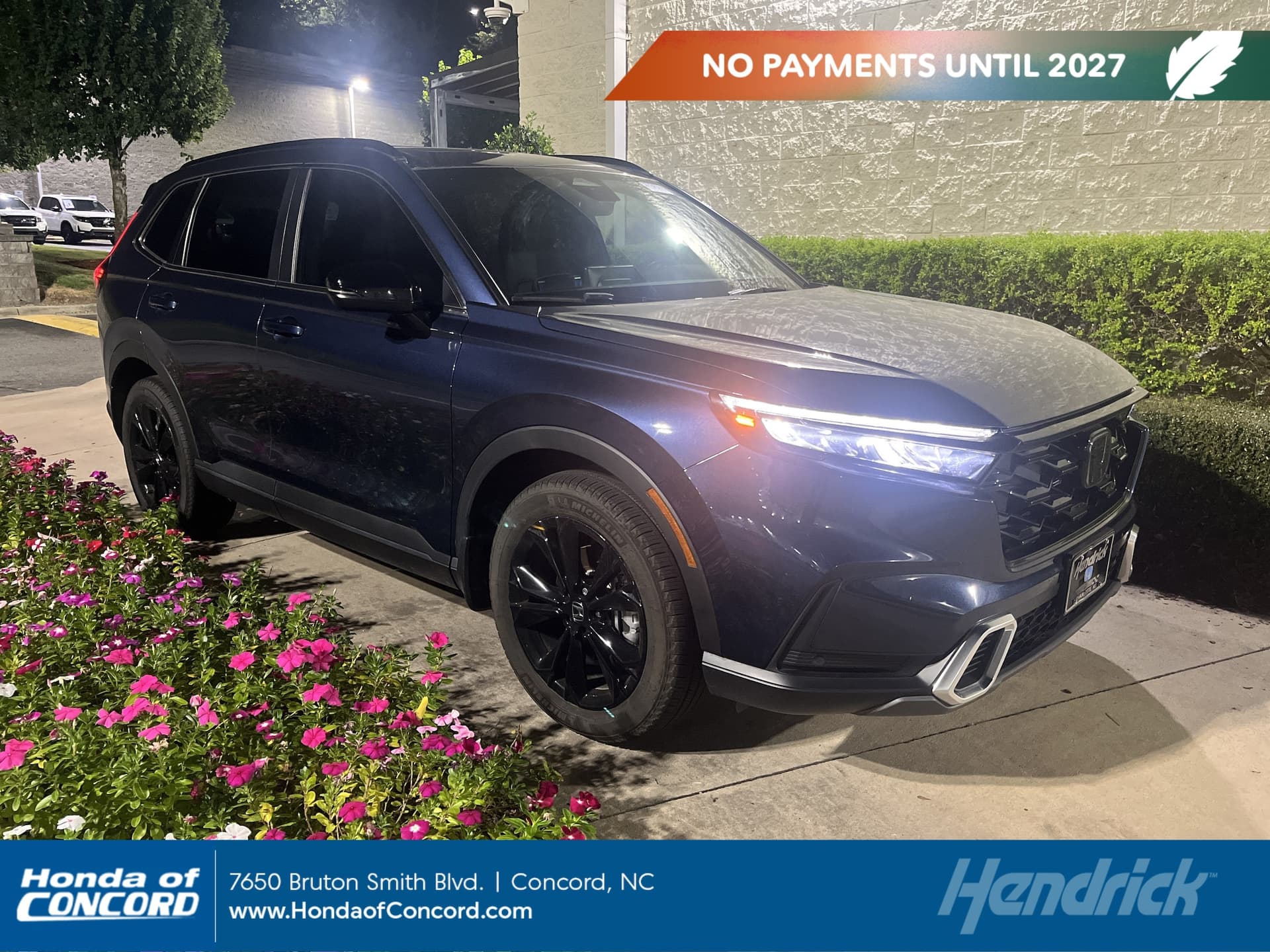 2025 Honda CR-V Hybrid Sport Touring — photo 1 of 10
