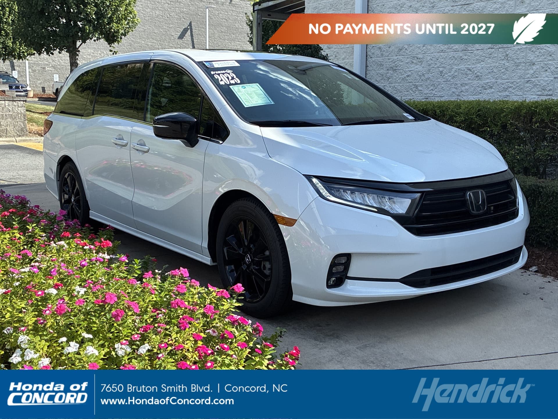 2023 Honda Odyssey Sport — photo 1 of 12