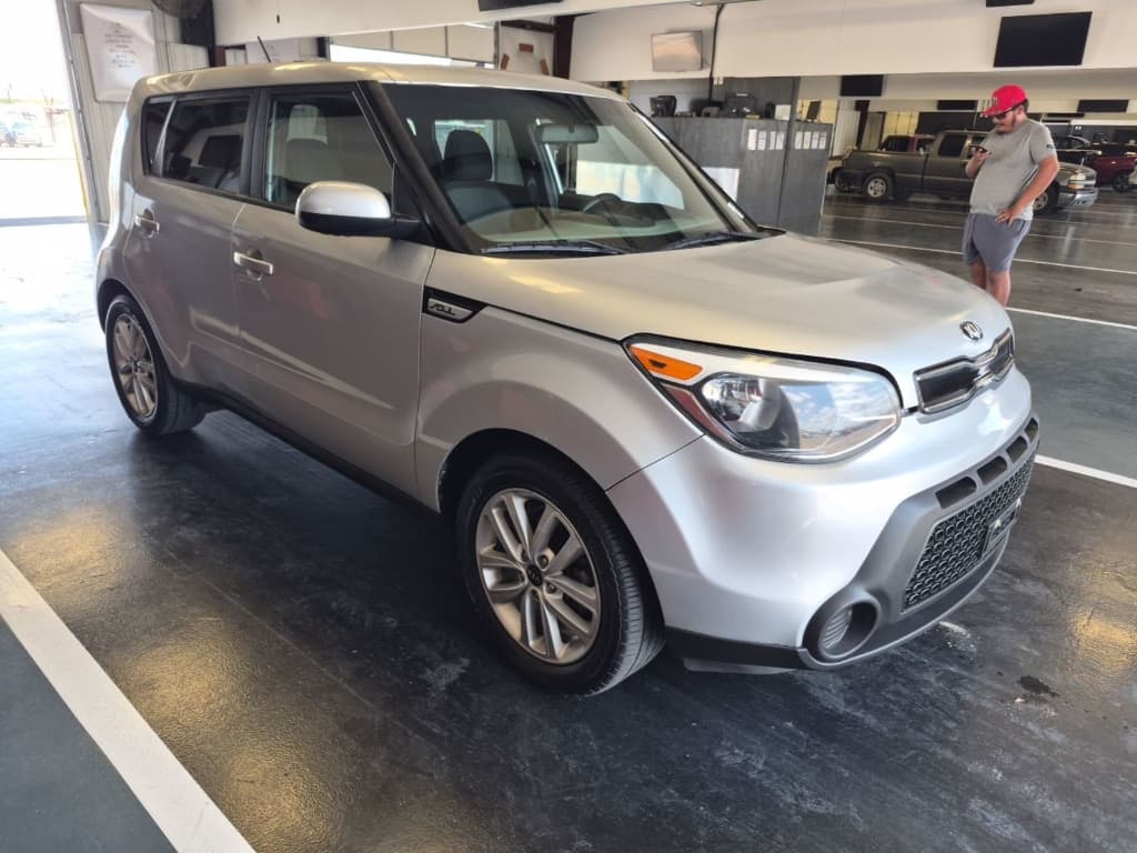 2017 Kia Soul + — photo 1 of 4