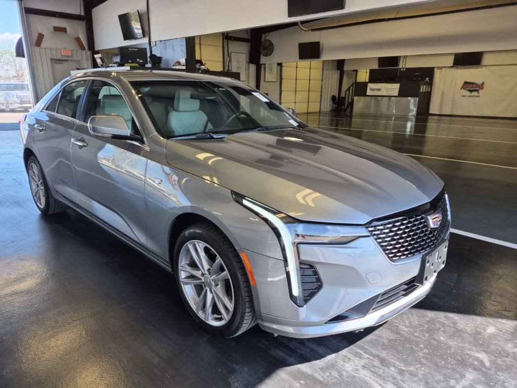 2024 Cadillac CT4 Luxury — photo 1 of 4