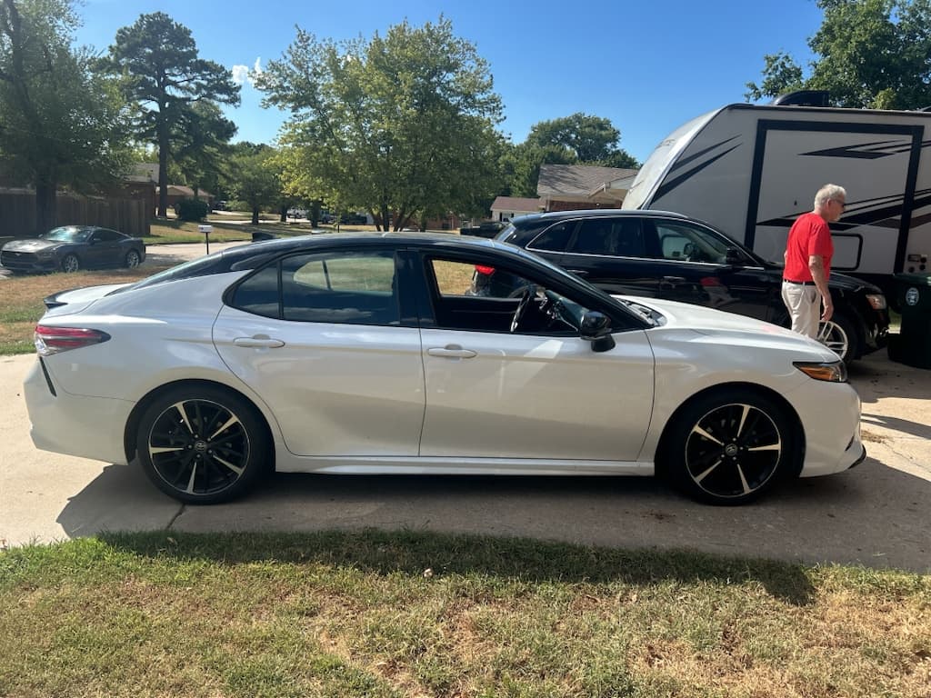 2018 Toyota Camry XSE V6 — photo 1 of 9