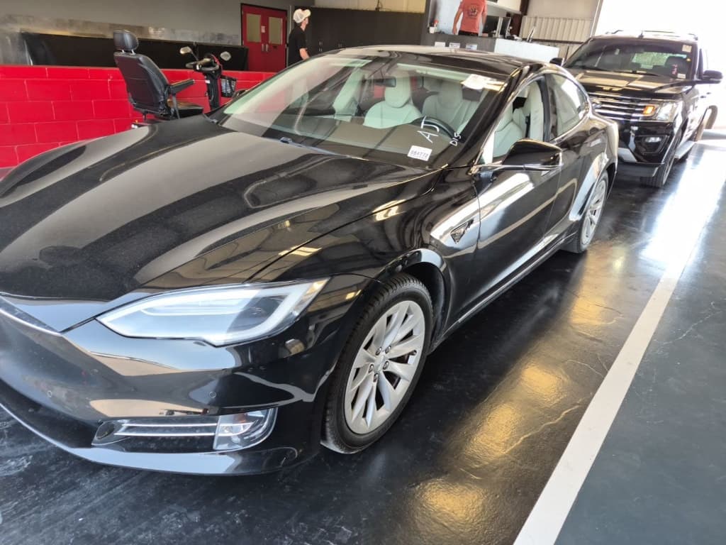 2018 Tesla Model S 75D — photo 1 of 4