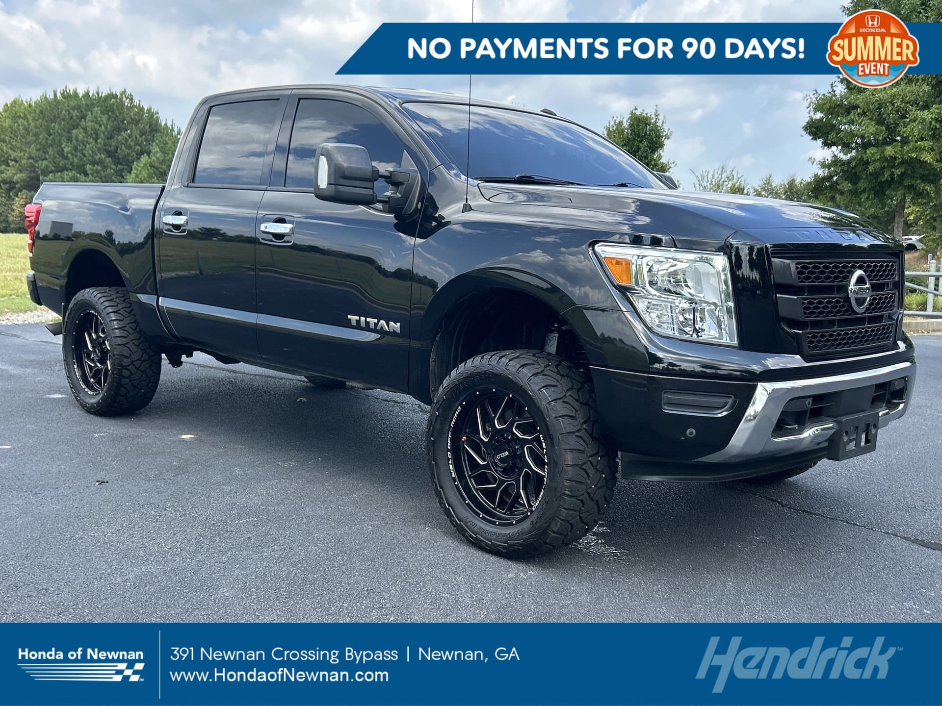 2021 Nissan Titan SV — photo 1 of 36
