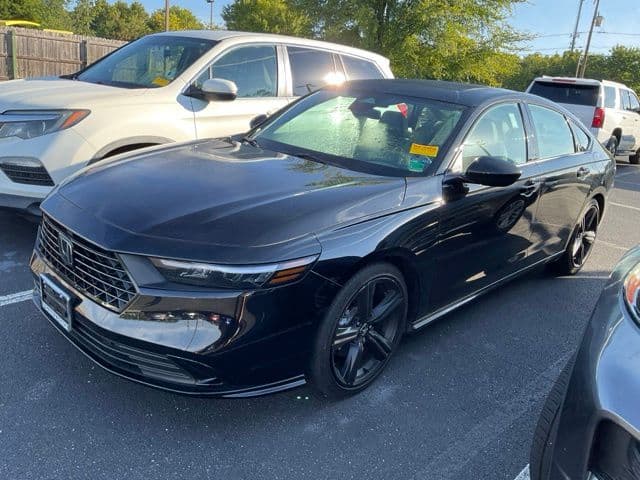 2023 Honda Accord Hybrid Sport-L — photo 1 of 4