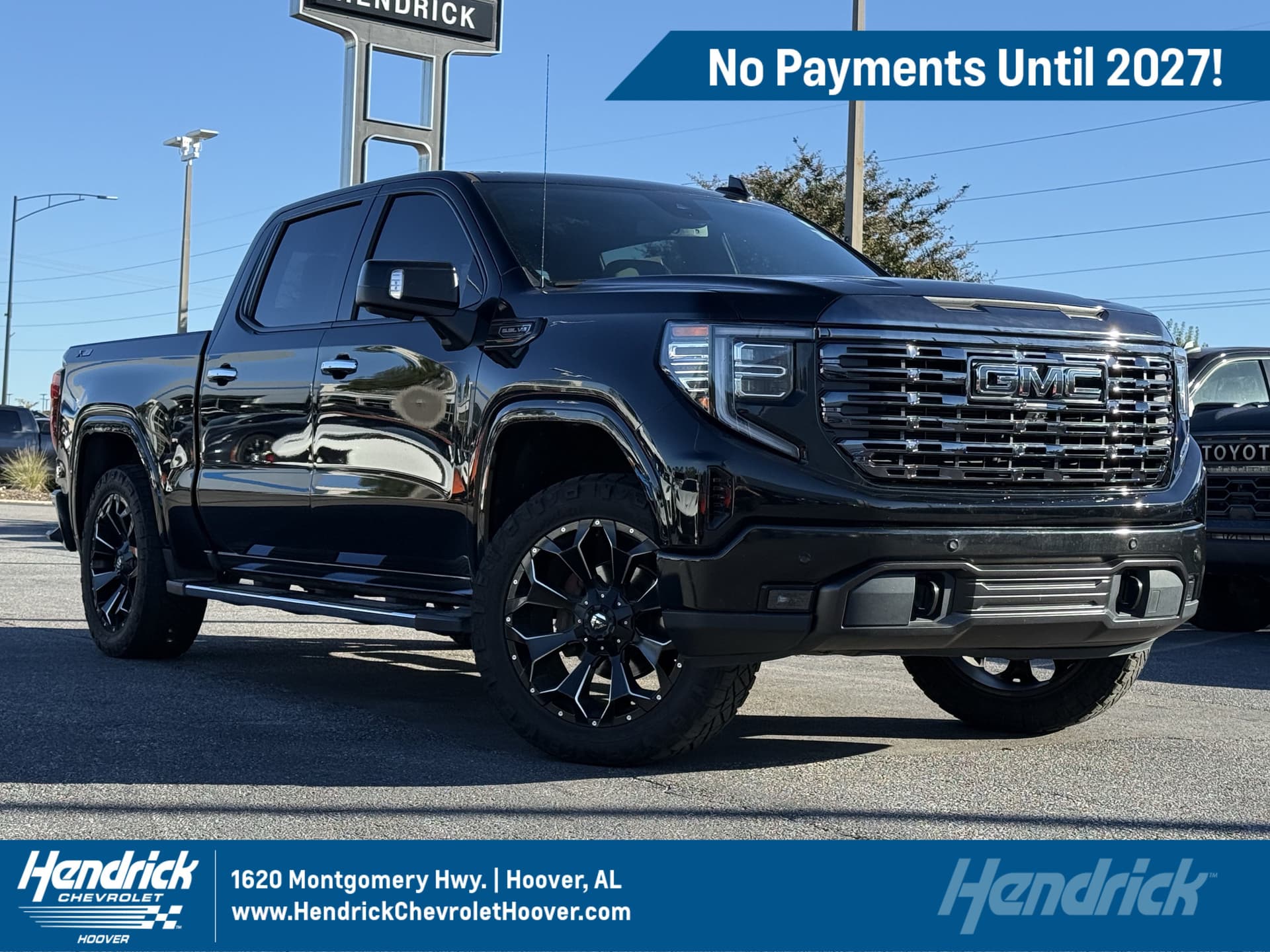 2022 GMC Sierra 1500 SLT — photo 1 of 17