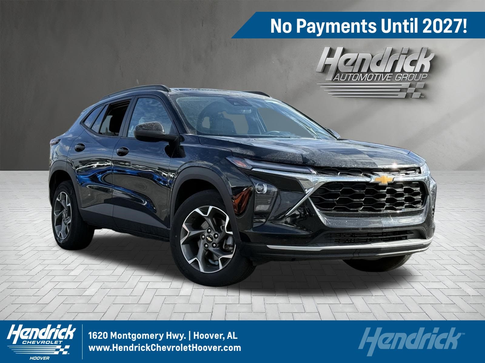 2025 Chevrolet Trax LT — photo 1 of 17