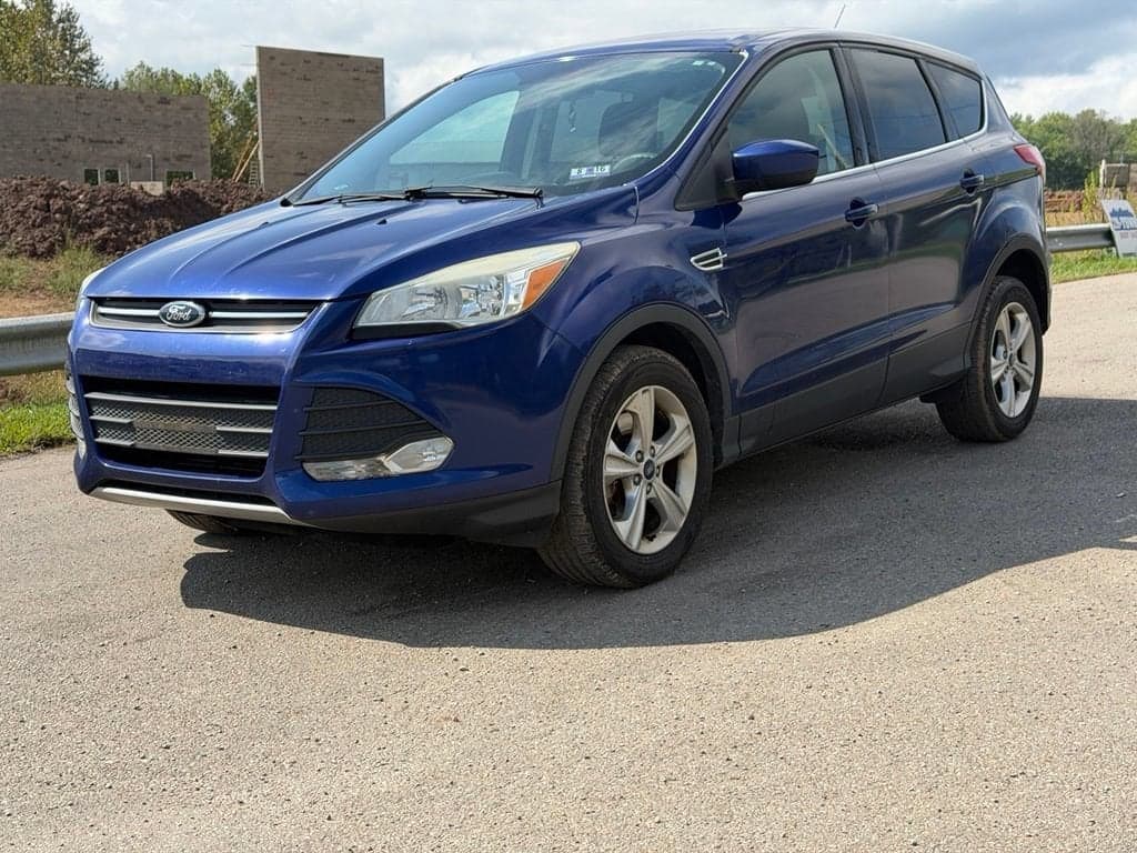 2016 Ford Escape SE — photo 1 of 10