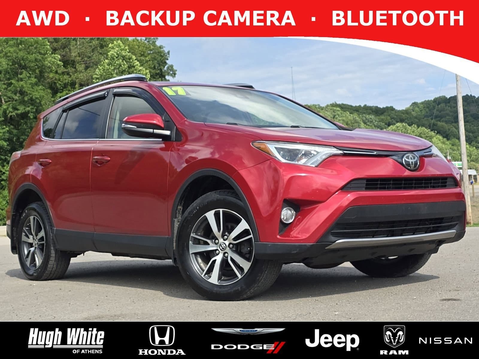 2017 Toyota RAV4 XLE — photo 1 of 37