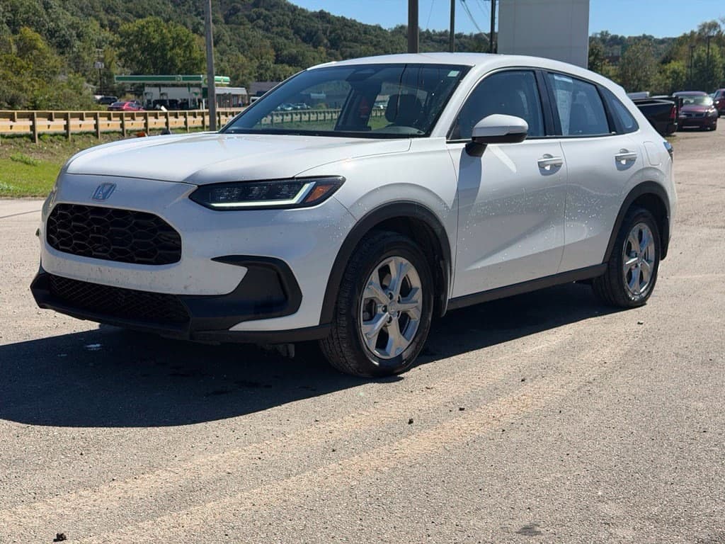 2025 Honda HR-V LX — photo 1 of 9