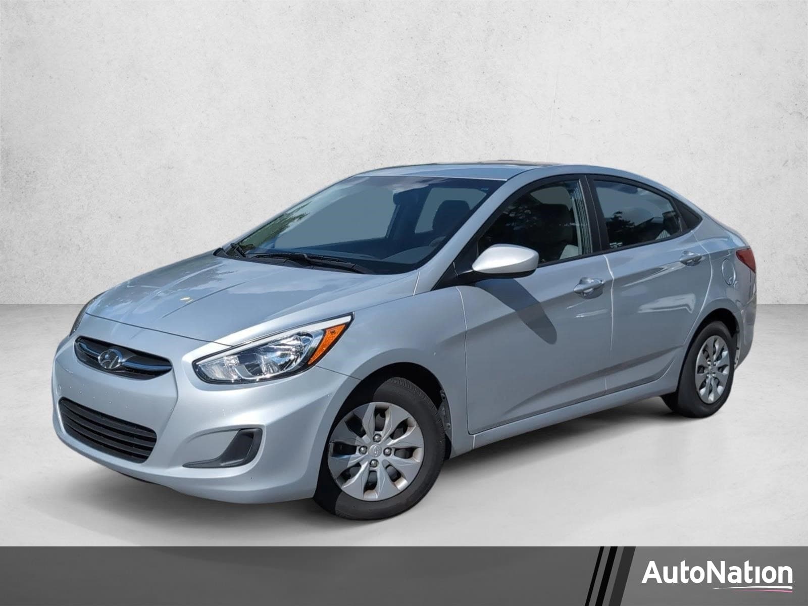 2016 Hyundai Accent SE — photo 1 of 30