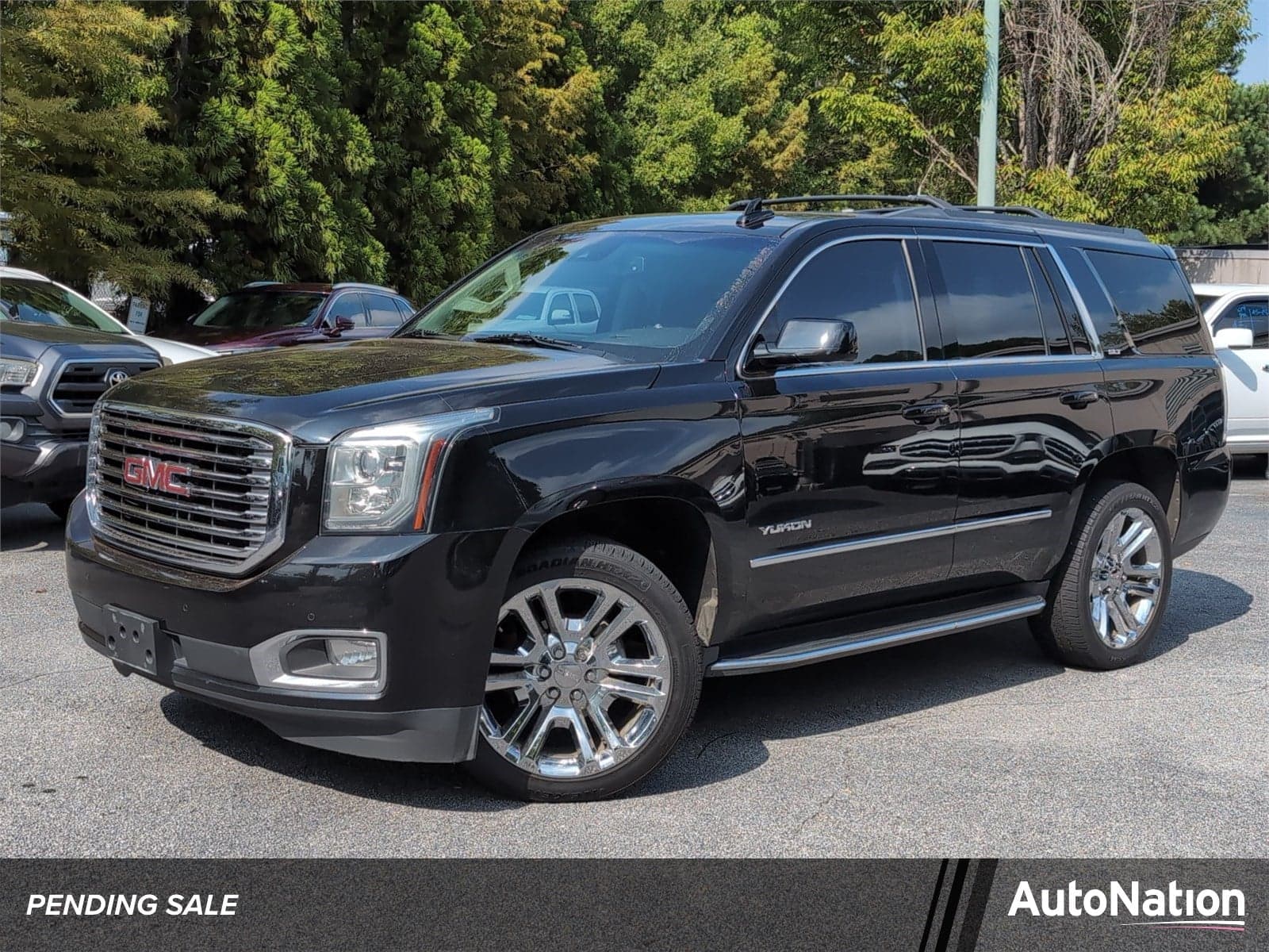 2018 GMC Yukon SLT — photo 1 of 30