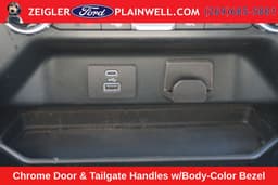 Extra Photo
