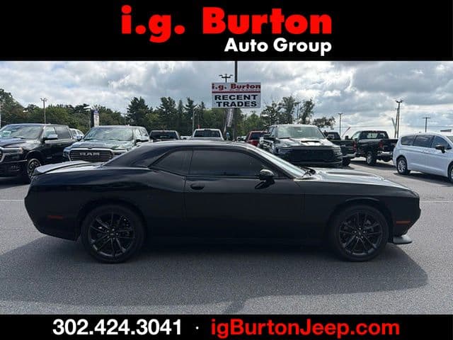 2022 Dodge Challenger GT — photo 1 of 6