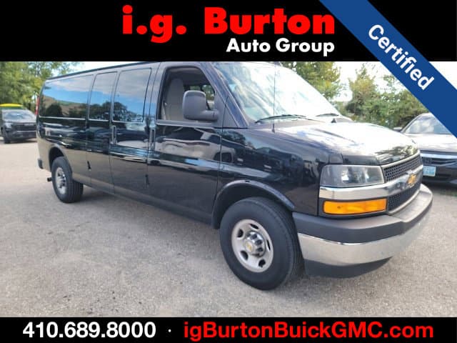 2025 Chevrolet Express Passenger LT — photo 1 of 15