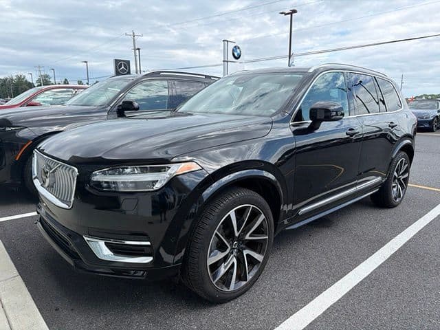 2024 Volvo XC90 Ultimate Bright Theme — photo 1 of 3