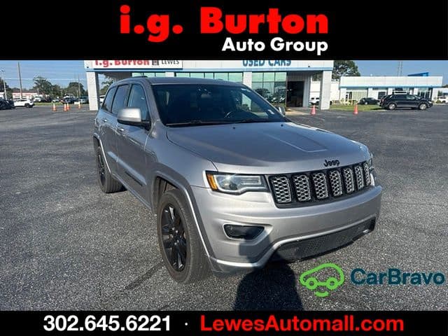 2021 Jeep Grand Cherokee L Laredo — photo 1 of 18