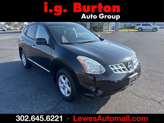 2013 Nissan Rogue S — photo 1 of 16