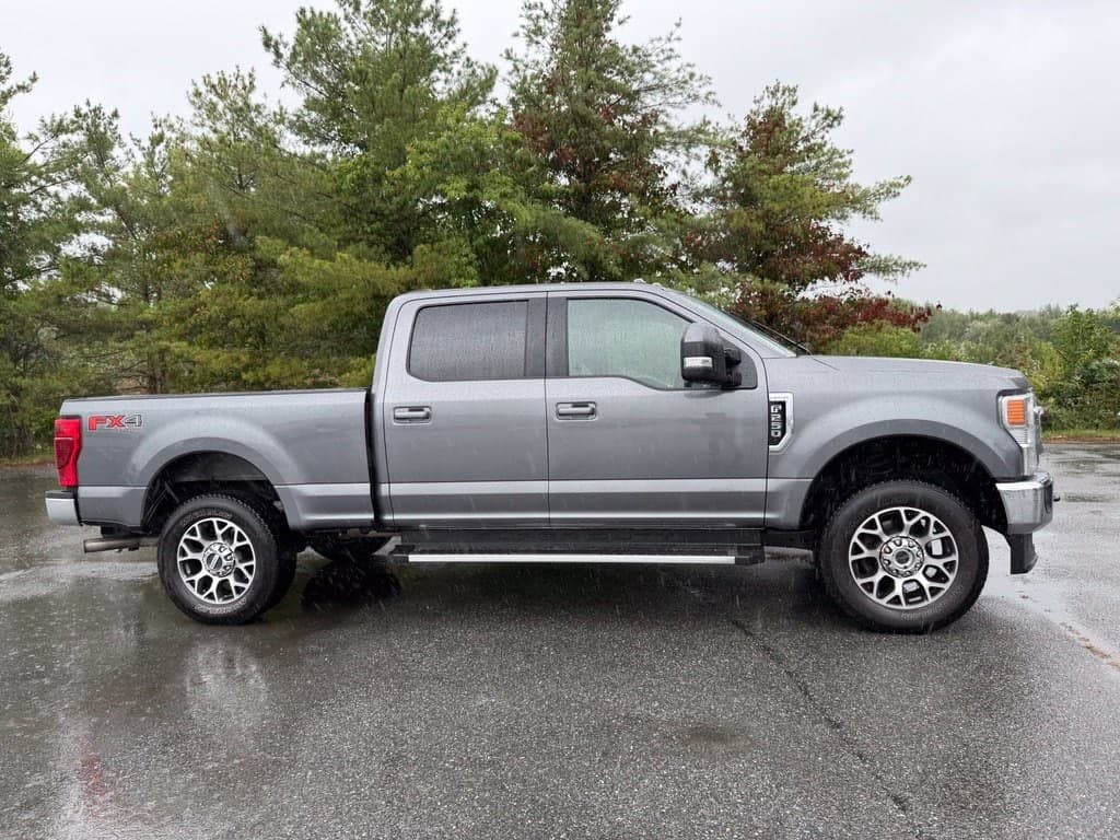2022 Ford Super Duty F-250 SRW LARIAT — photo 1 of 2