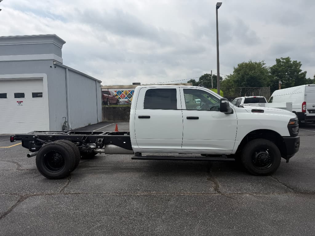 2026 RAM 3500 Chassis Cab Tradesman — photo 1 of 22
