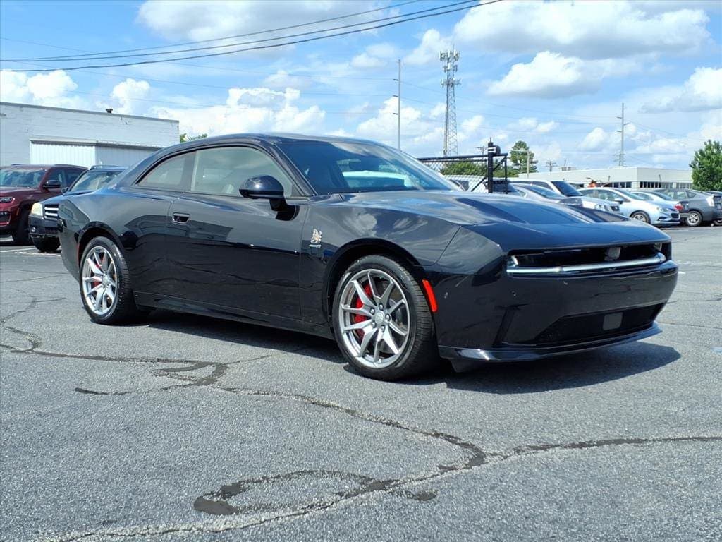 2025 Dodge Charger Daytona Scat Pack — photo 1 of 30