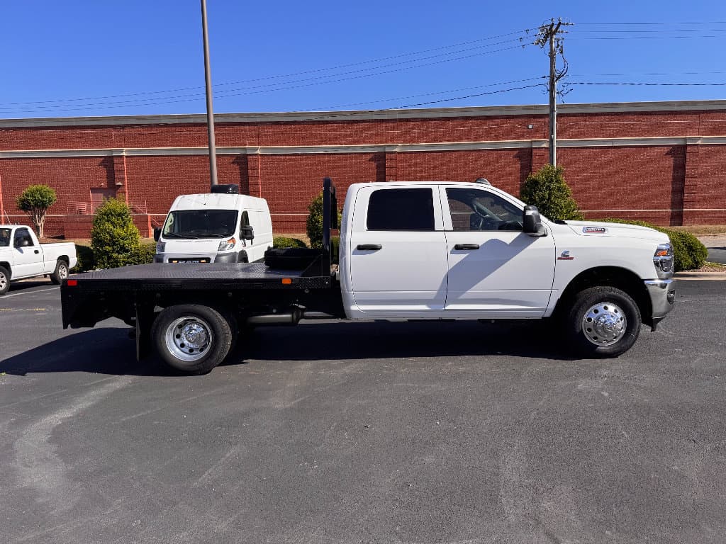 2026 RAM 3500 Chassis Cab Tradesman — photo 1 of 16