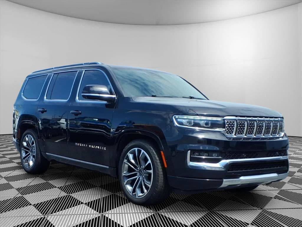 2023 Jeep Grand Wagoneer Series III — photo 1 of 31