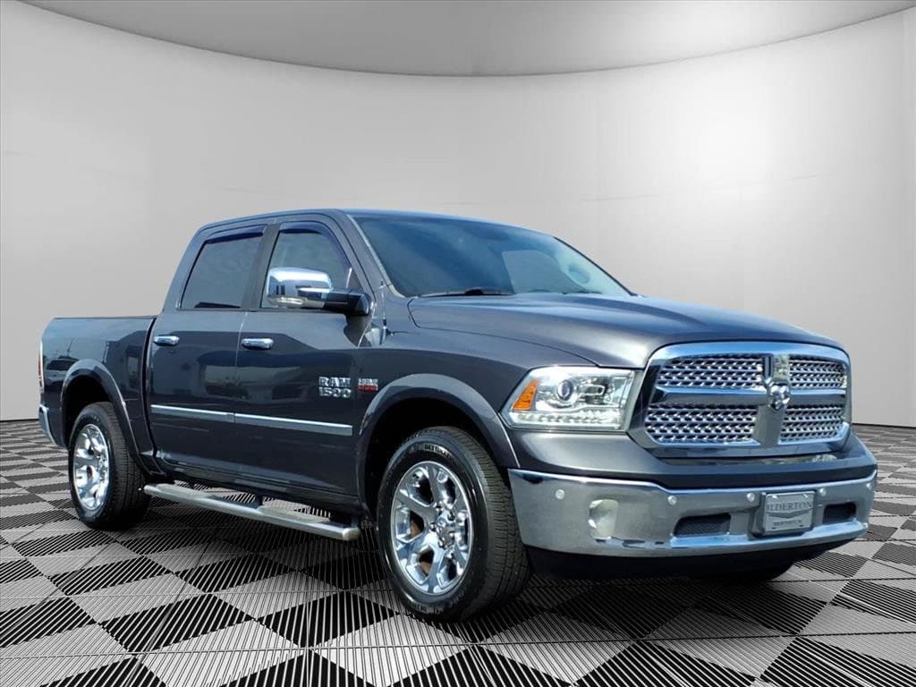 2016 RAM 1500 Laramie — photo 1 of 30
