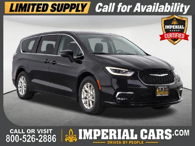 2026 Chrysler Pacifica Select — photo 1 of 13