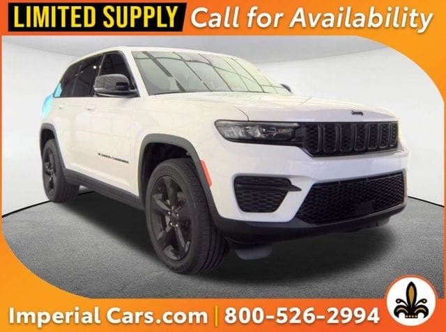 2023 Jeep Grand Cherokee Laredo — photo 1 of 13