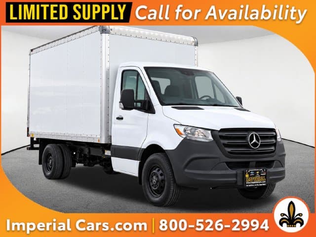 2024 Mercedes-Benz Sprinter Cab Chassis Base — photo 1 of 13