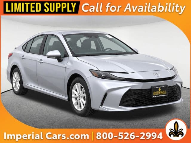 2025 Toyota Camry LE — photo 1 of 13