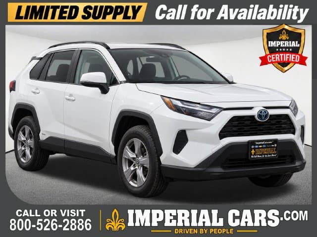 2025 Toyota RAV4 Hybrid LE — photo 1 of 13