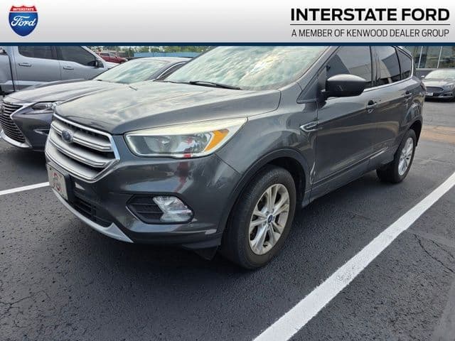 2017 Ford Escape SE — photo 1 of 5