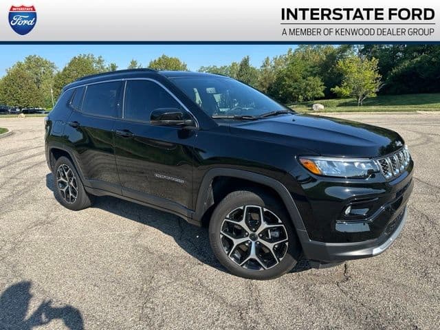 2025 Jeep Compass Limited — photo 1 of 4